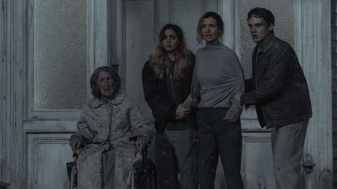PIKTIEJI NUMIRĖLIAI DEGA (Evil Dead Burn)